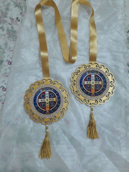 Escapulário de porta com Medalha de São Bento