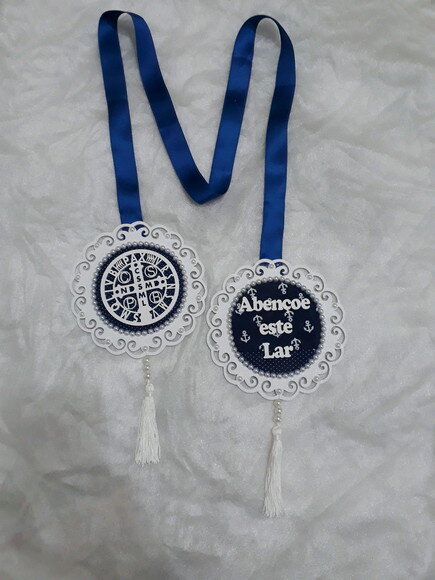 Escapulário de porta com Medalha de São Bento
