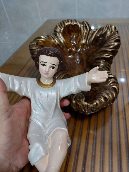 Menino Jesus na Manjedoura para Presépio de 40cm