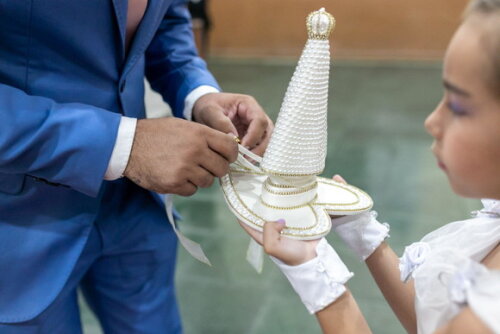 Nossa Senhora Aparecida 20cm, com Base, Porta Alianças