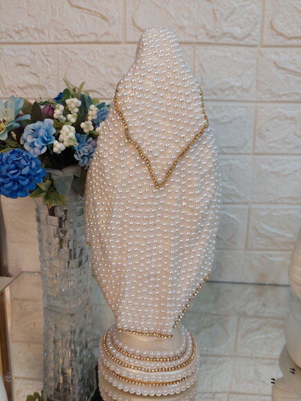 Nossa Senhora das Graças 30cm Pérolas