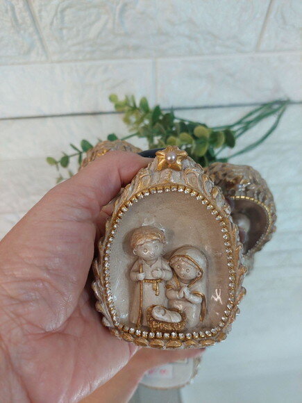 Presépio na Pinha , Gesso, Natal
