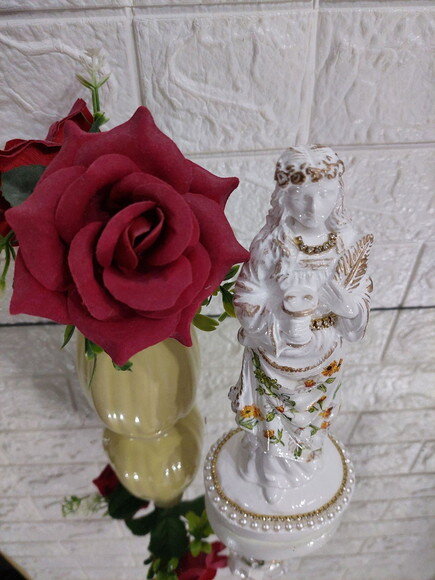 Santa Luzia 20cm - Protetora dos Olhos.