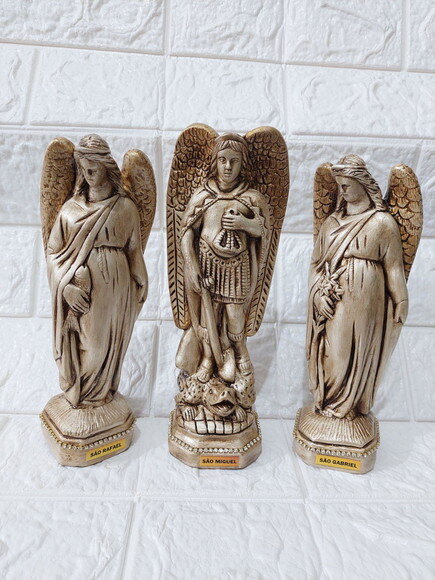 Trio de Arcanjos, S. Miguel, S. Gabriel e S. Rafael .