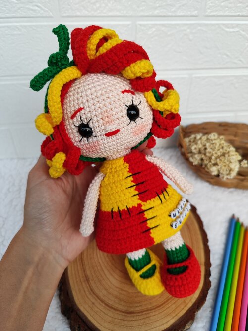 Boneca Emília Amigurumi
