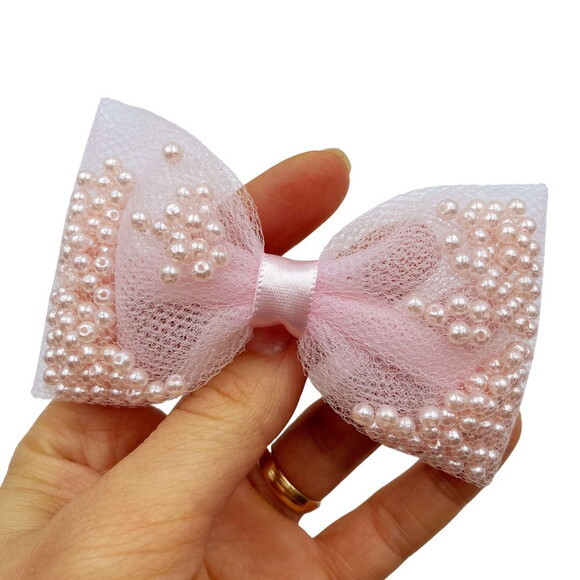 Laço de Cabelo em Tule e Pérolas