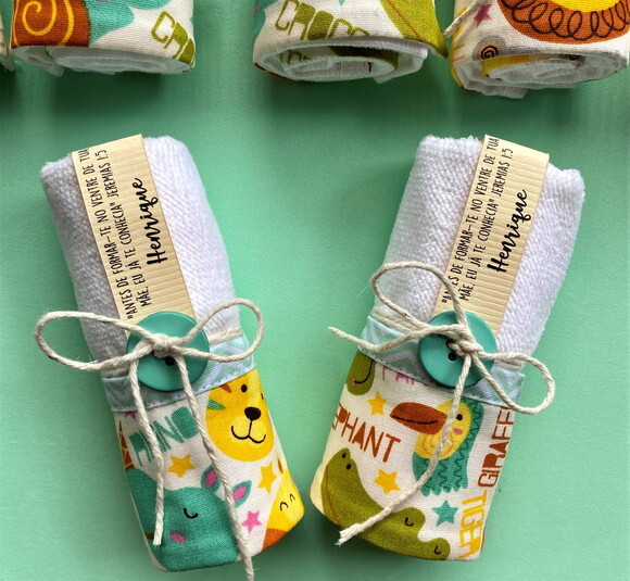 Lembrancinha Toalha de Mão Maternidade Aniversário - Safari