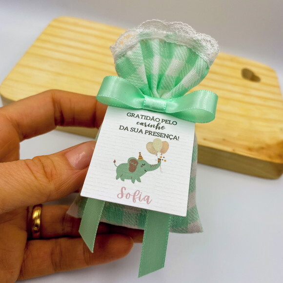 Sachê Perfumado Lembrancinha Aniversário com Tag