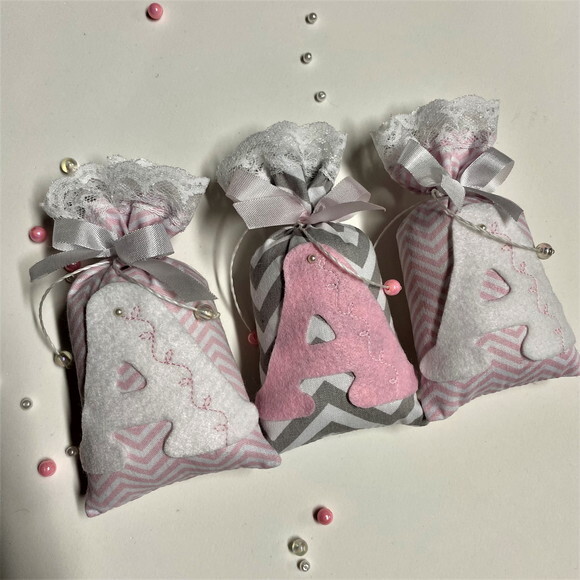 Sachê Perfumado Lembrancinha Maternidade com Inicial do Nome