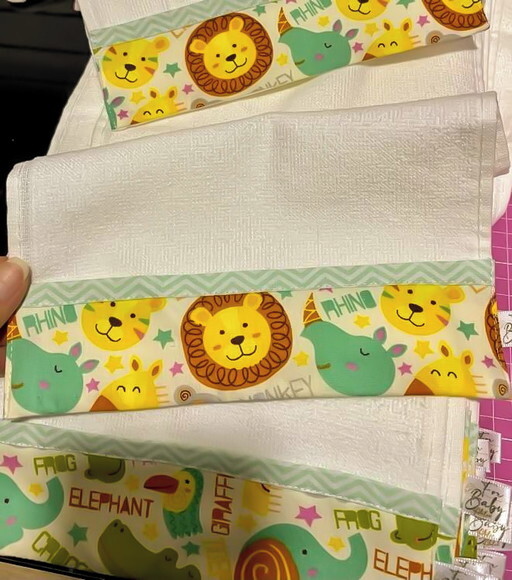 Toalha de Mão Lembrancinha Maternidade/ Chá de Bebê - Safari