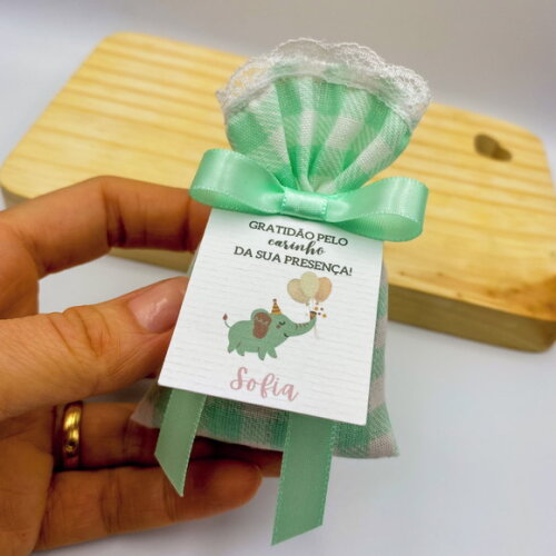 Sachê Perfumado Lembrancinha Aniversário com Tag