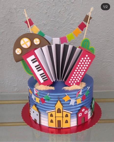 Arquivo de corte Topo de bolo sanfona chapeu