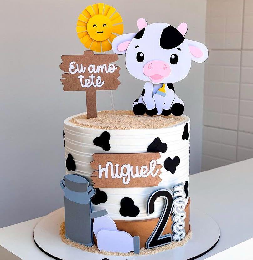 topo vaquinha menino em camadas