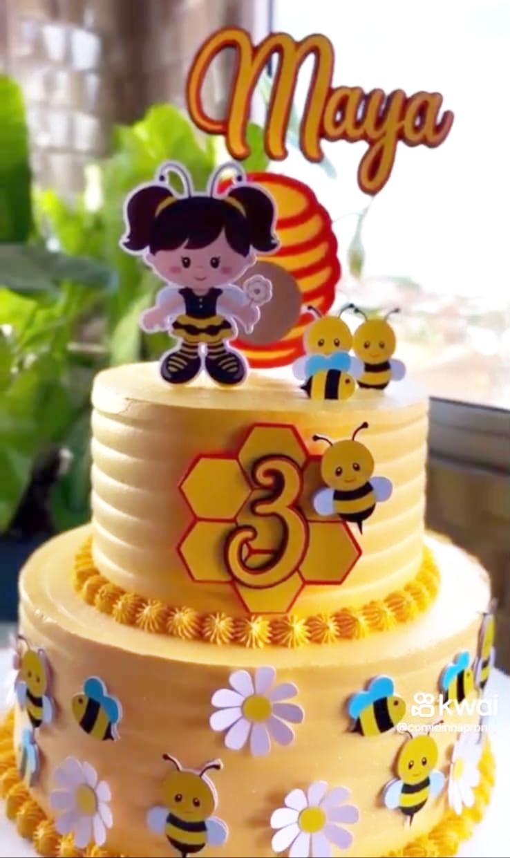Topo de Bolo menina abelhinha
