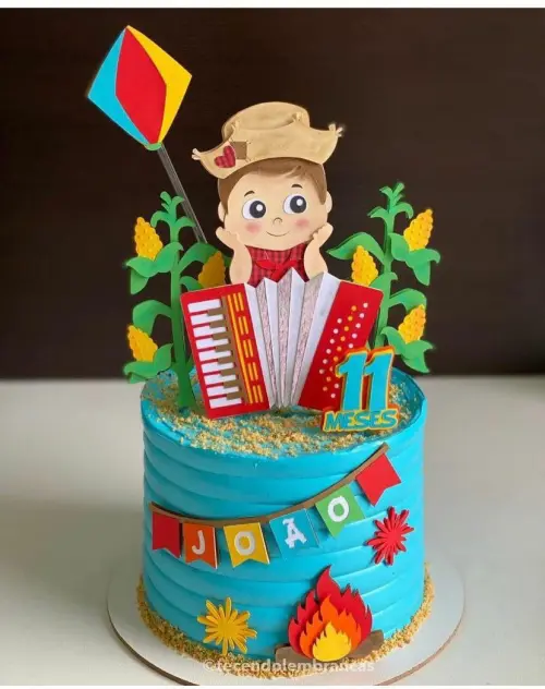 Arquivo de corte topo de bolo menino sanfona