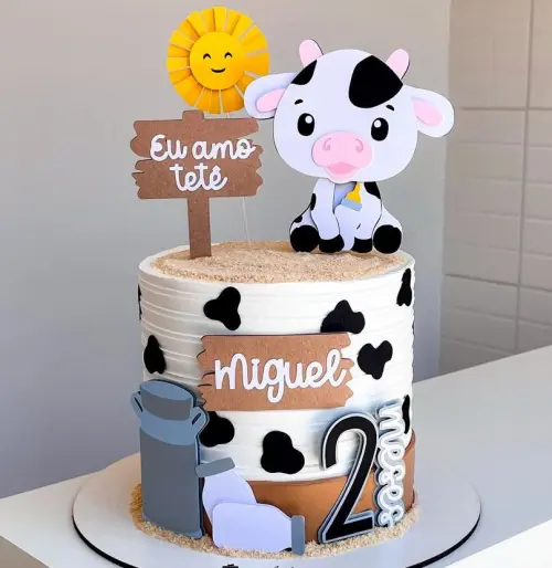 topo vaquinha menino em camadas