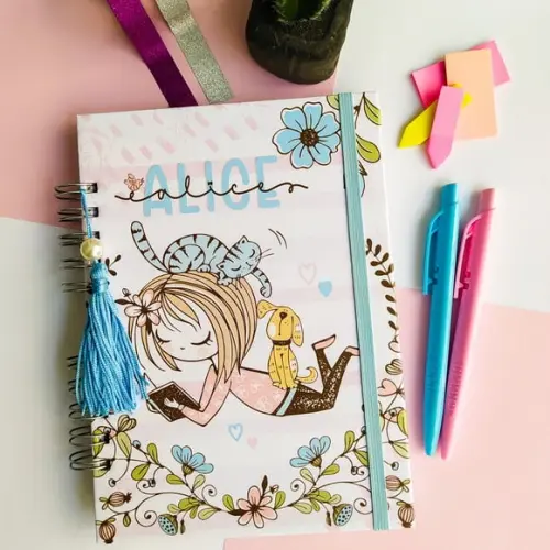 Arquivos Digitais Caderno Menina