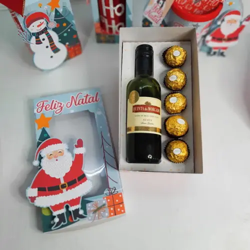 Arquivo de Corte Caixa para Mini Vinho Tema Natal
