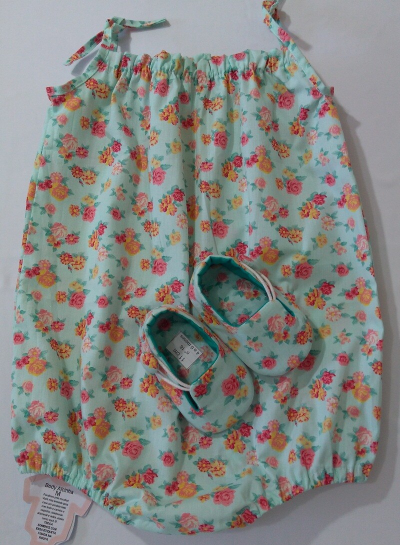 Conjunto de Body de Alcinha e Sapatinho/Pantufinha - RN a 18 Mese