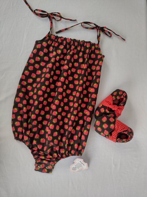 Conjunto de Body de Alcinha e Sapatinho/Pantufinha - RN a 18 Meses