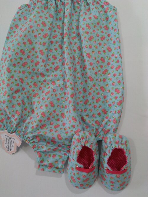 Conjunto de Body de Alcinha e Sapatinho/Pantufinha - RN a 18 Mese