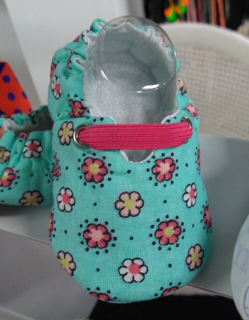 Sapatinho Em Tecido  - Pantufinha com Abertura e Elástico