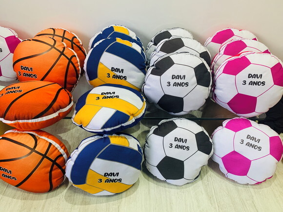 Almofada Naninha Contornada Bola Tema Esporte