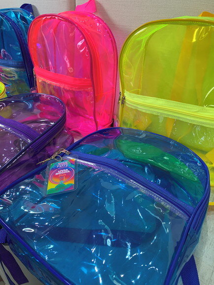 Mochila Cristal Neon: o Brinde Perfeito Link 30 Peças