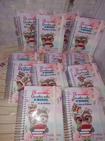 Caderninho/bloquinho A6 Pautado 200 Folhas -professora