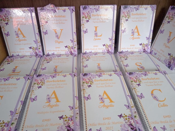 Caderno Universitário Floral Borboleta com 200 Folhas