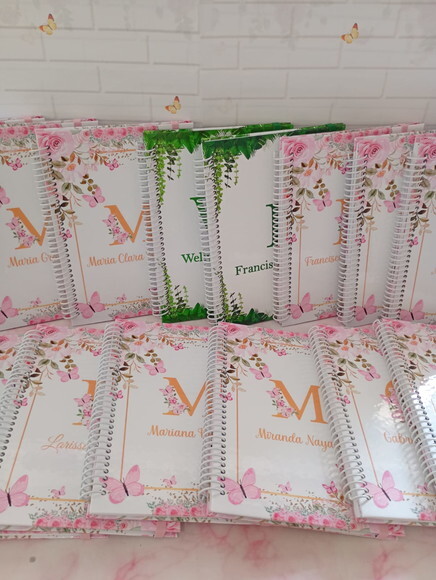 Caderno Universitário Floral Borboleta com 100 Folhas