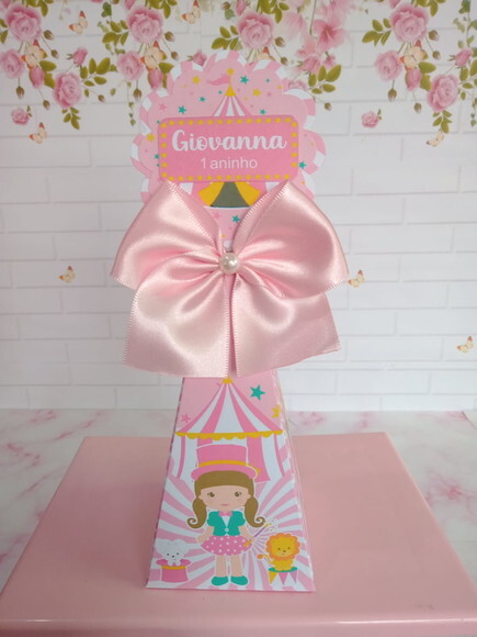 Caixa Pirâmide Circo Menina