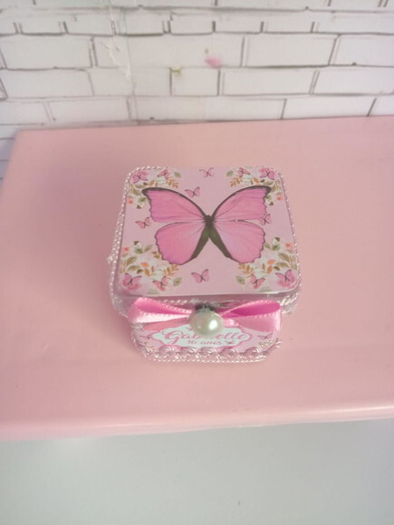 Caixinha Acrílica Borboleta Rosa -rótulo