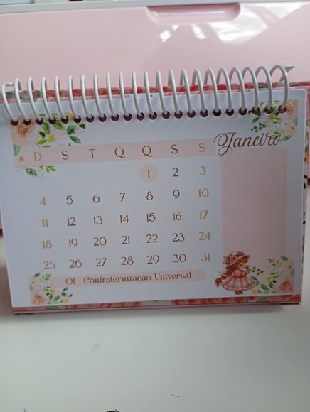 Calendário de Mesa Floral Rosa