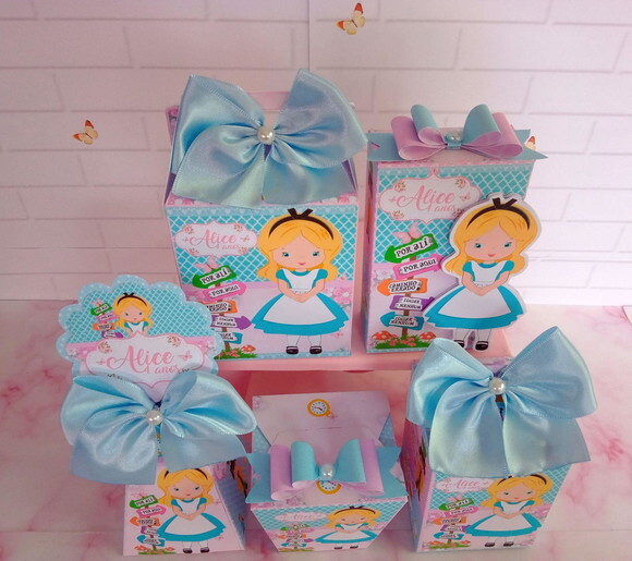 Kit Festa 30 Caixas Alice Cute