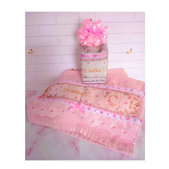 Kit Toalhinha e Hidratante Personalizados Floral Rosa