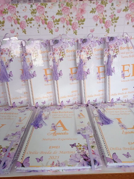 Caderno Universitário Floral Borboletas com 50 Folhas