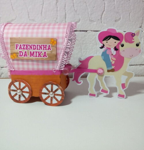 Caixa Carroça Fazendinha Rosa