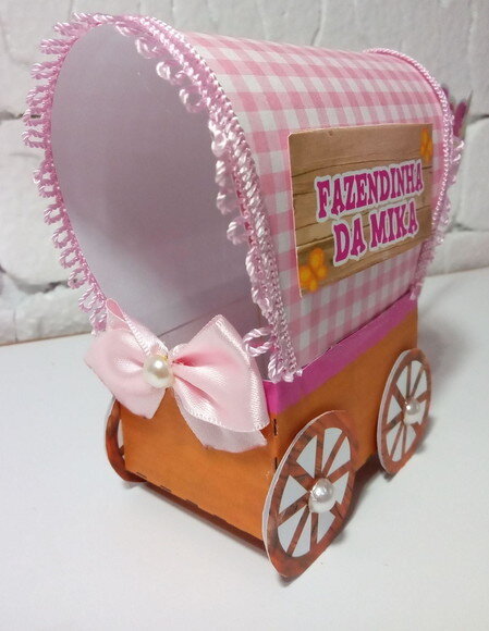 Caixa Carroça Fazendinha Rosa