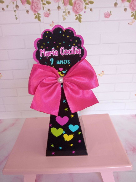 Caixa Pirâmide Festa Neon Lembrancinha