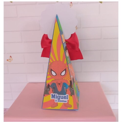 Caixa Pirâmide Heróis Cute
