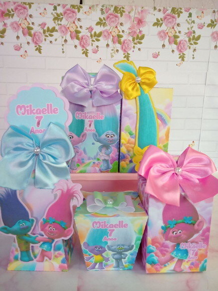 Kit Festa 20 Caixas Trollss