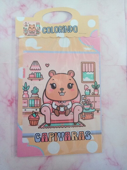 Livro de Colorir com Giz de Cera -capivara