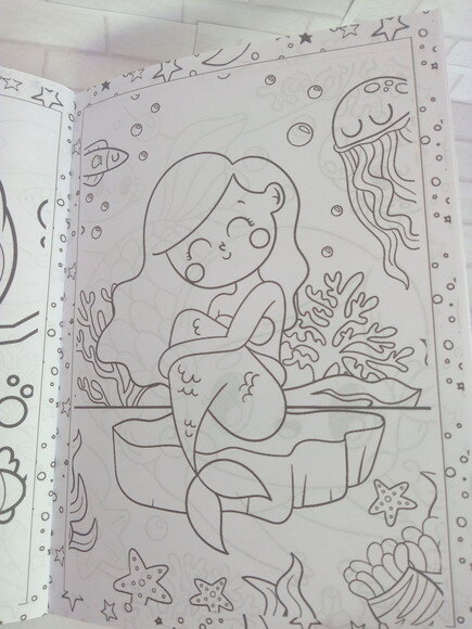 Mini Livro de Colorir com Giz de Cera - Pequena Sereia Cute