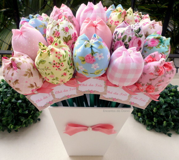 Lembrancinha de chá de bebê 25 Lápis Tulipa com cachepô