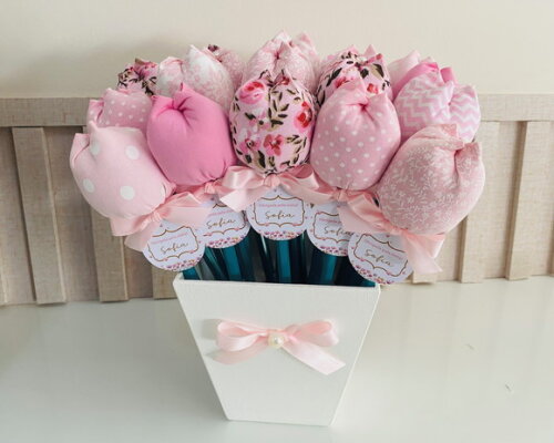Lembrancinha de chá de bebe Lápis Tulipa com Cachepô