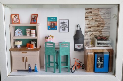 Quadro Cenário em Miniatura - Espaço Gourmet  2, com vidro