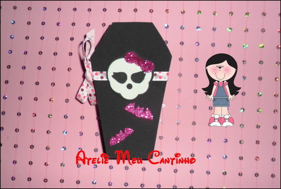 Caixão porta doces mosnters hight