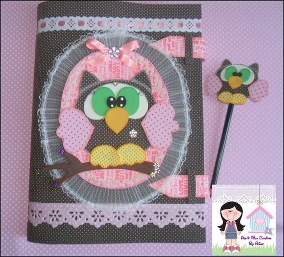 Capa de caderno corujinha com ponteira