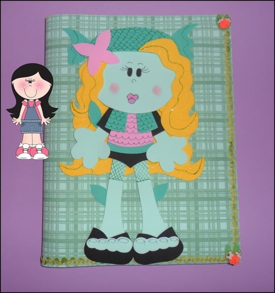 Capas de caderno personagens